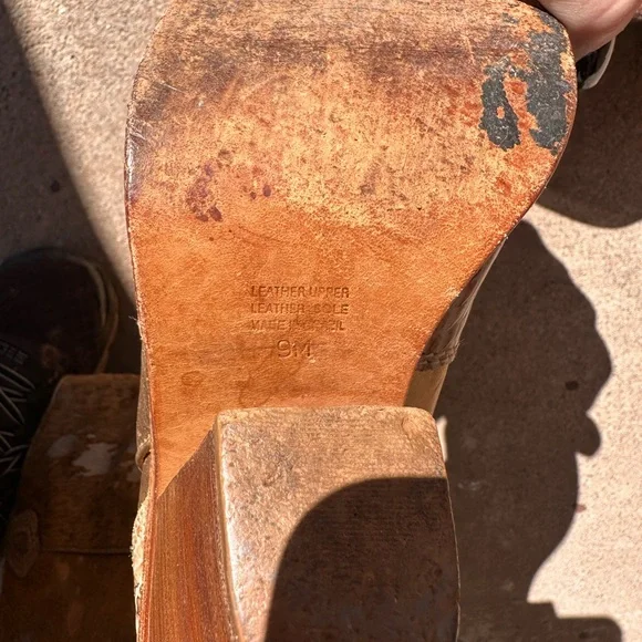 Flashy Gold and Brown Western Boots - Picture 4 of 6